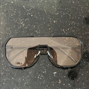 Chic Black Geometric Sunglasses